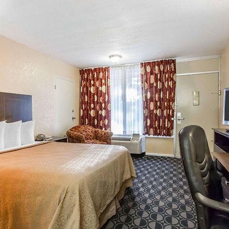 Quality Inn Ada Near University Extérieur photo