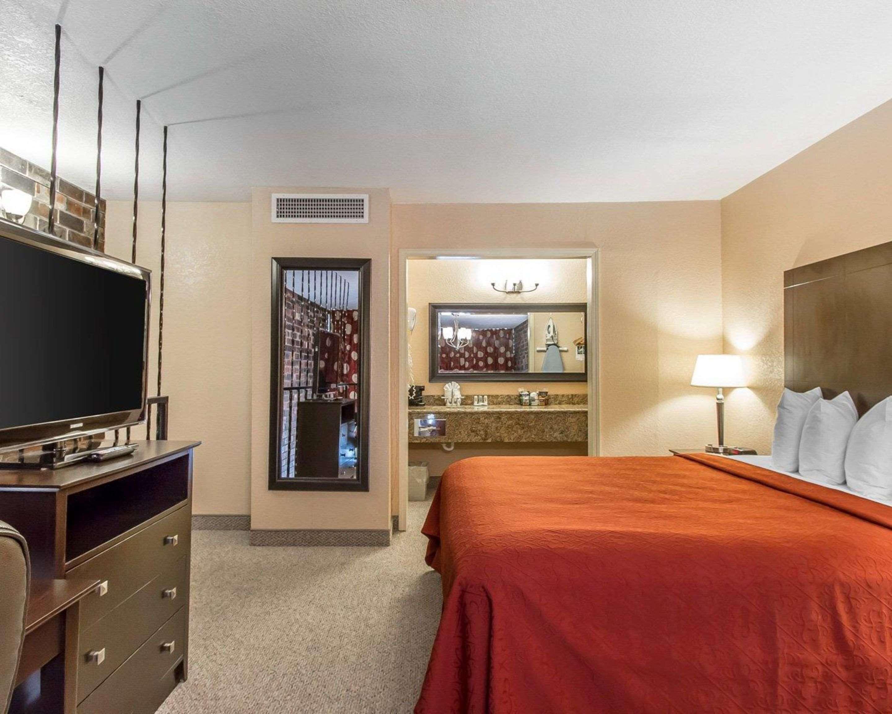 Quality Inn Ada Near University Extérieur photo