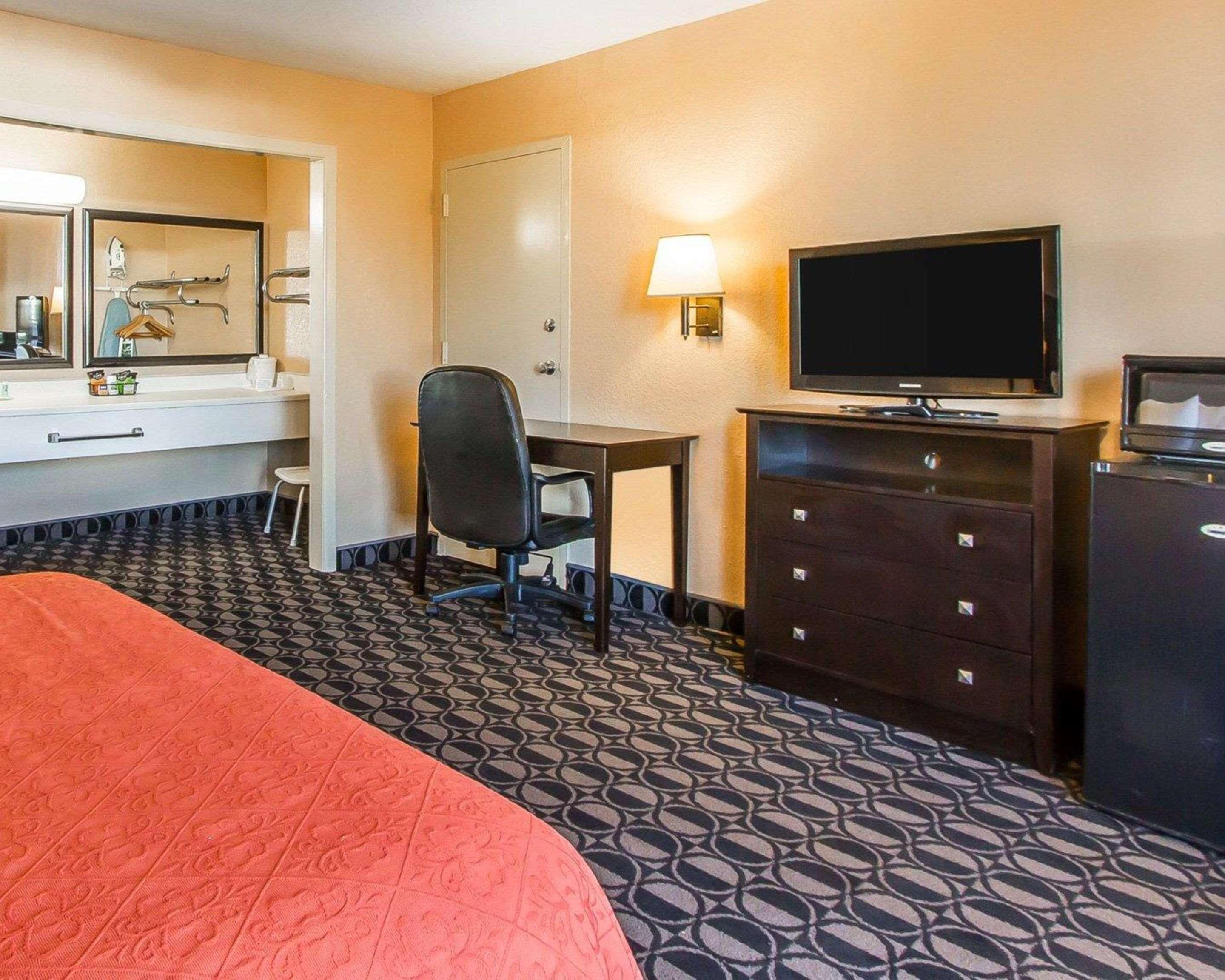 Quality Inn Ada Near University Extérieur photo