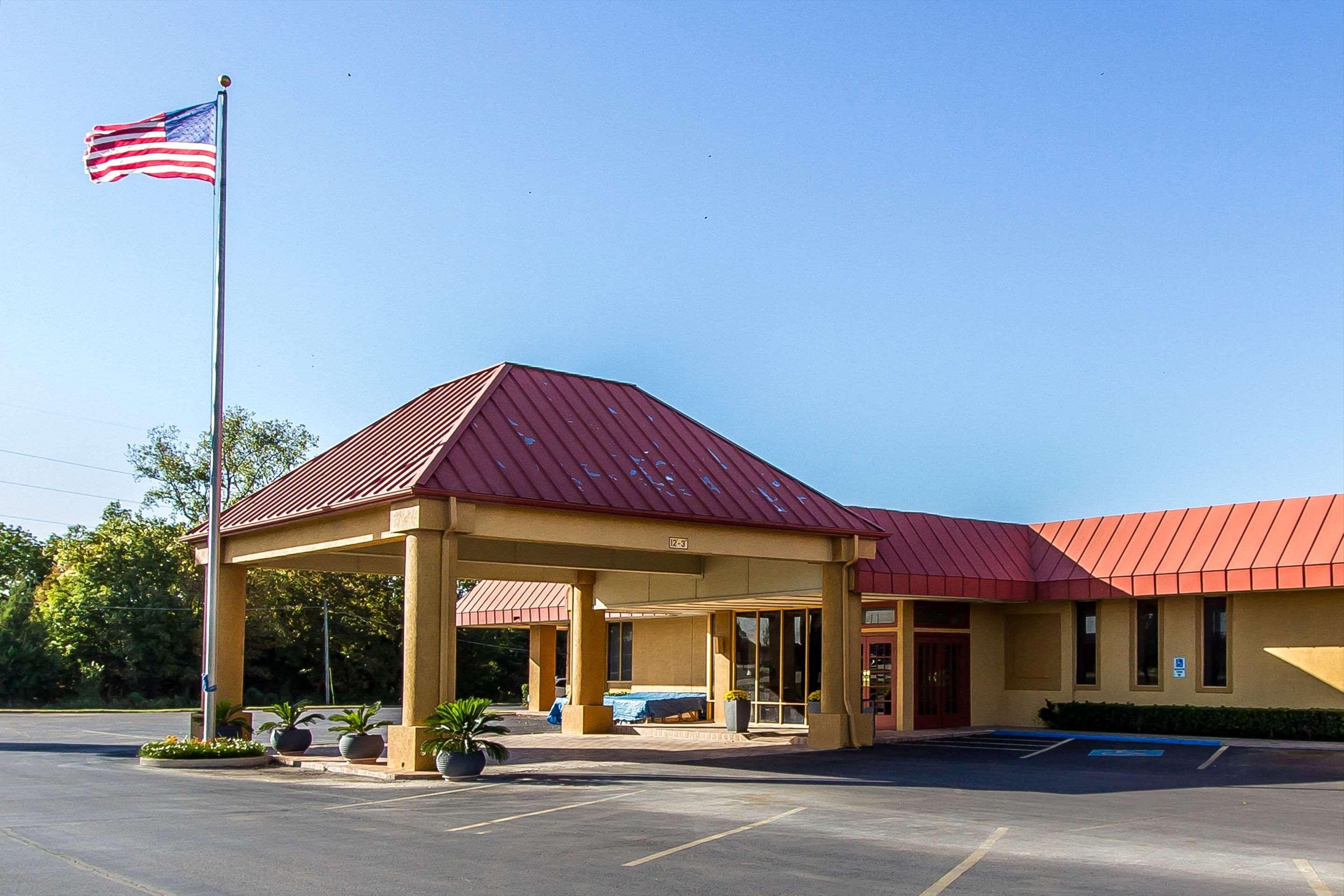 Quality Inn Ada Near University Extérieur photo