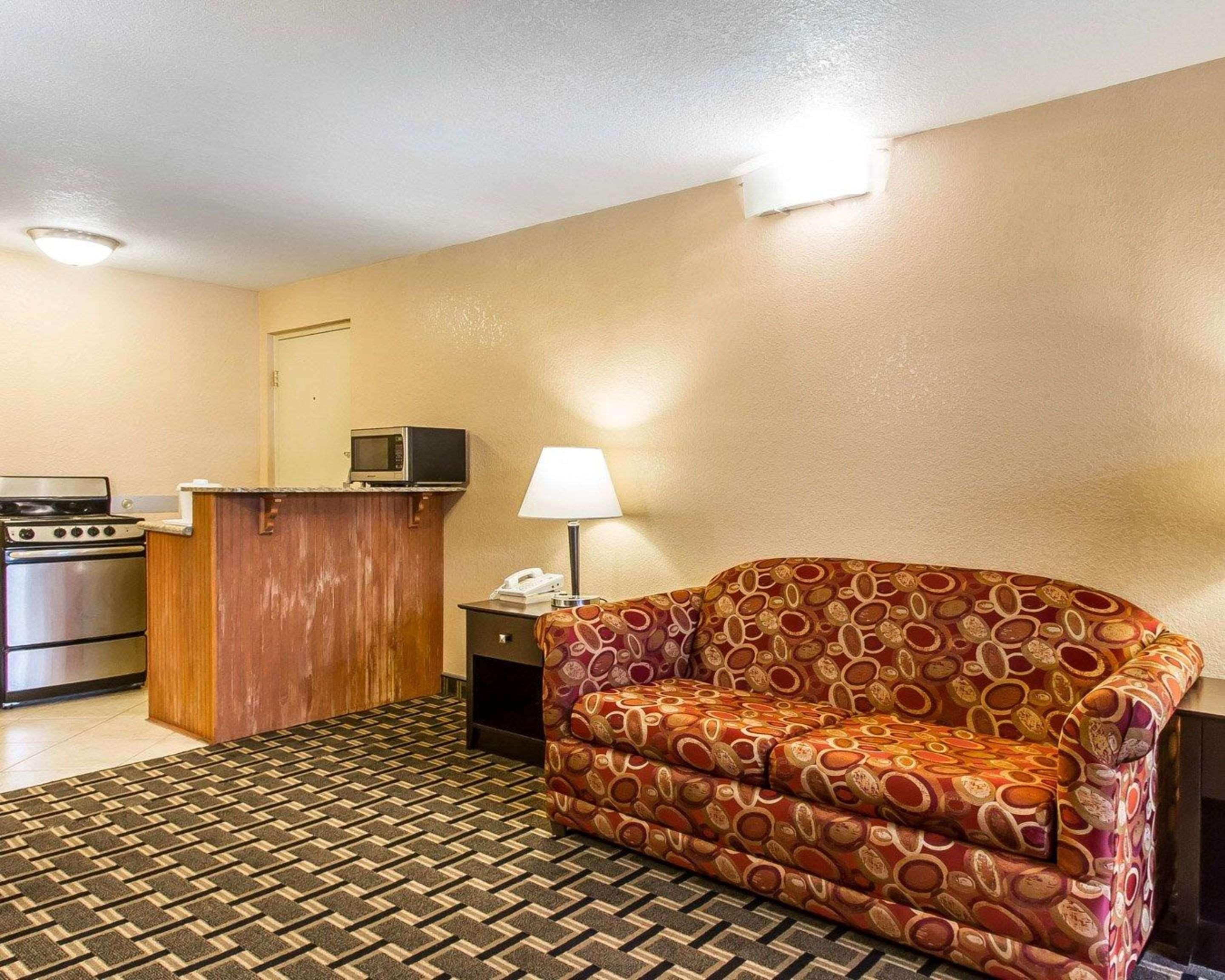 Quality Inn Ada Near University Extérieur photo