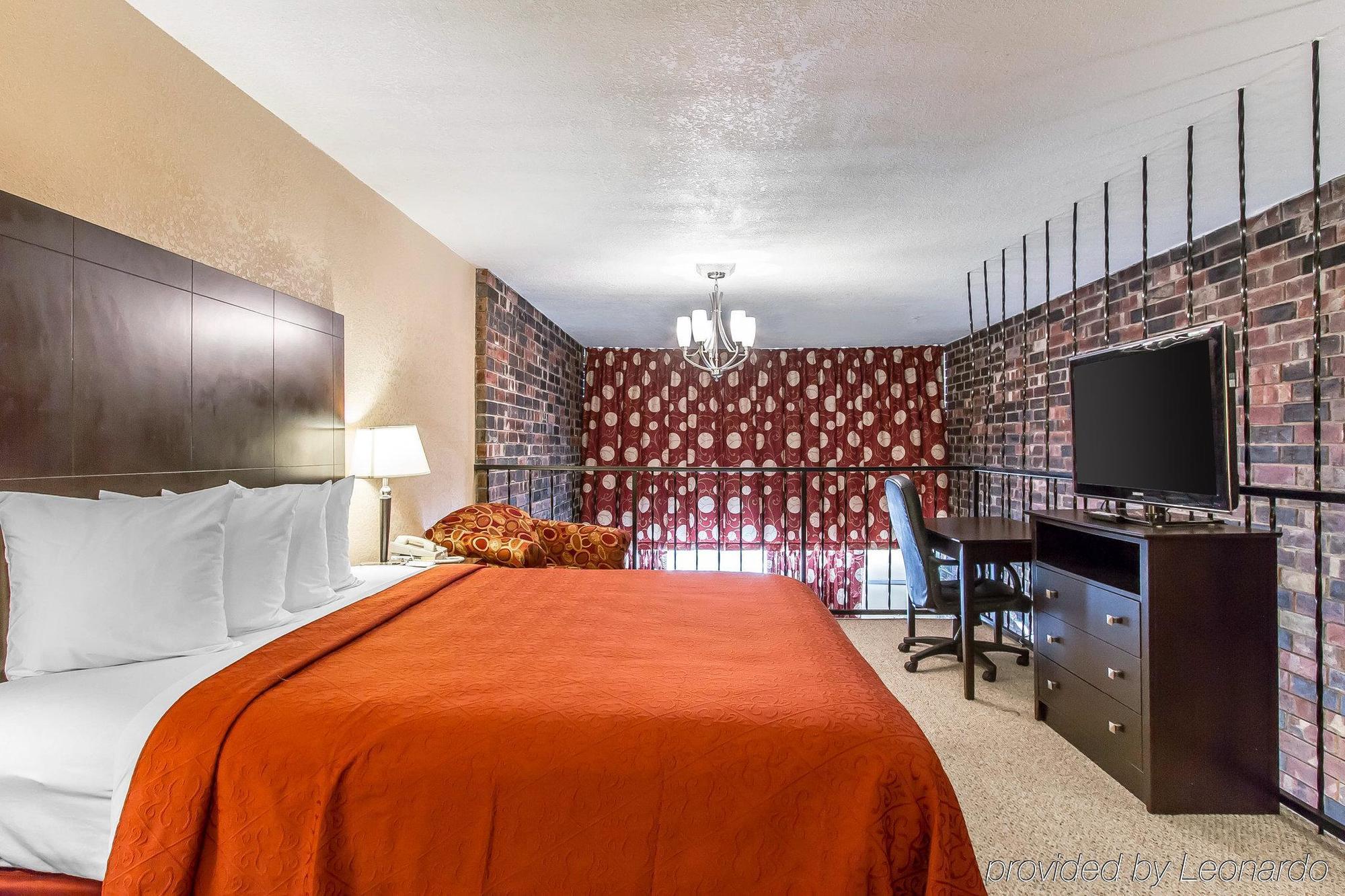 Quality Inn Ada Near University Extérieur photo